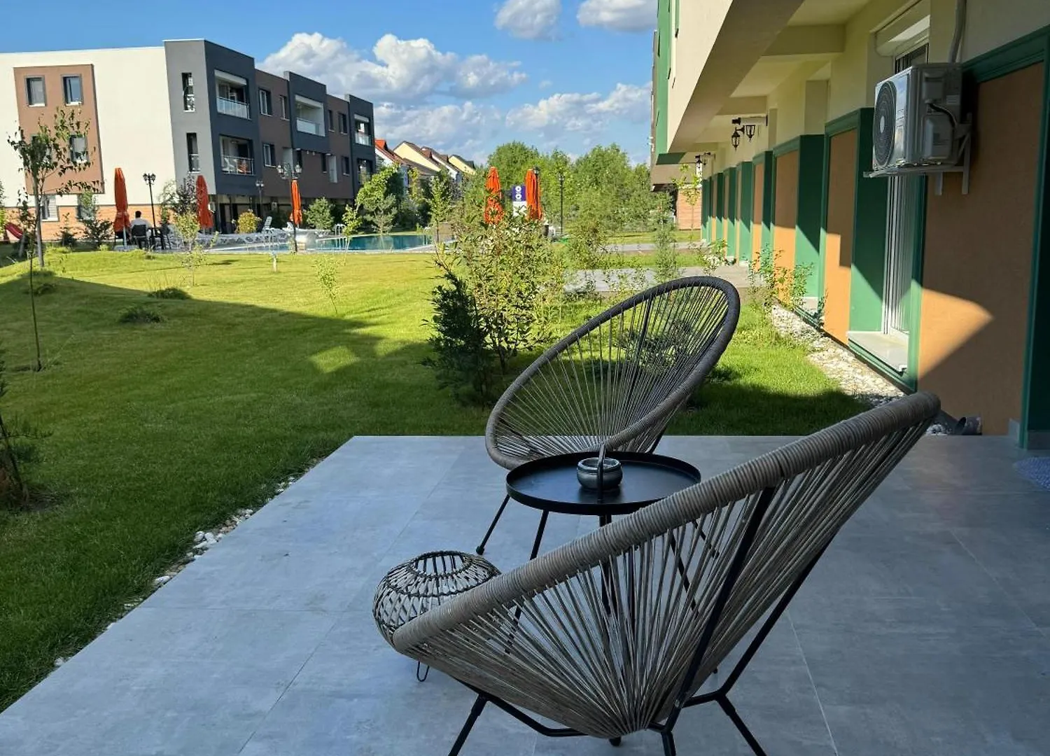 Apartment Libertatii Gardens Poolside Airport&Therme Otopeni